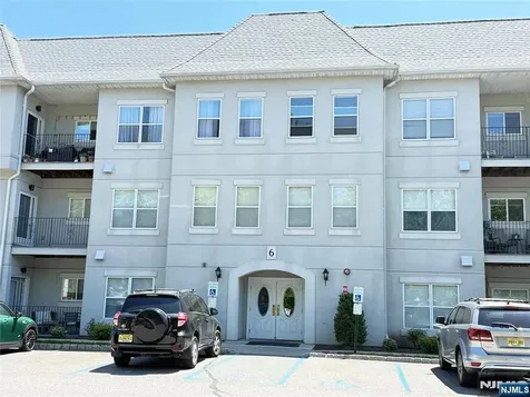 608 Brittany Drive Wayne NJ 07470