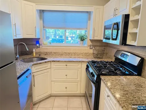 608 Brittany Drive Wayne NJ 07470