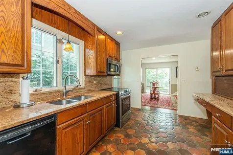 174 Pines Lake Drive Wayne NJ 07470