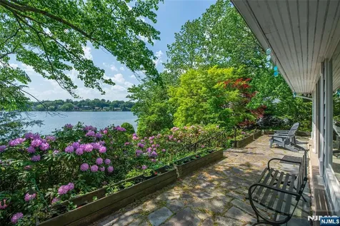 174 Pines Lake Drive Wayne NJ 07470