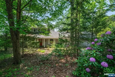 174 Pines Lake Drive Wayne NJ 07470
