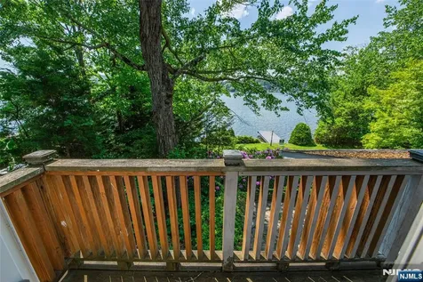 174 Pines Lake Drive Wayne NJ 07470