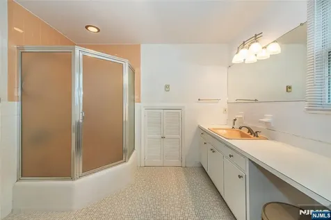 174 Pines Lake Drive Wayne NJ 07470