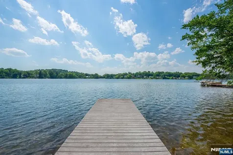 174 Pines Lake Drive Wayne NJ 07470