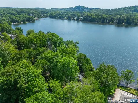 174 Pines Lake Drive Wayne NJ 07470