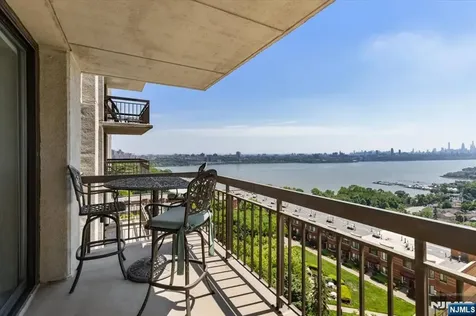 200 Old Palisade Road Fort Lee NJ 07024