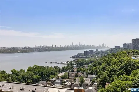 200 Old Palisade Road Fort Lee NJ 07024
