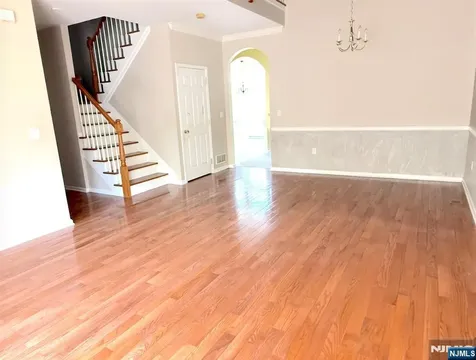 5 Magnolia Lane Cedar Grove NJ 07009