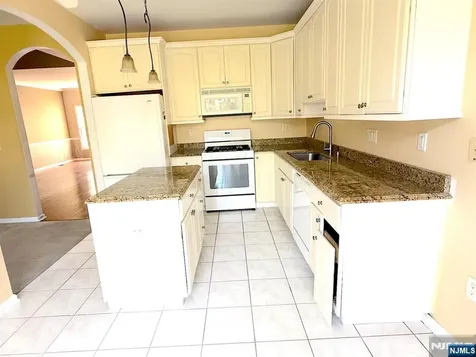 5 Magnolia Lane Cedar Grove NJ 07009