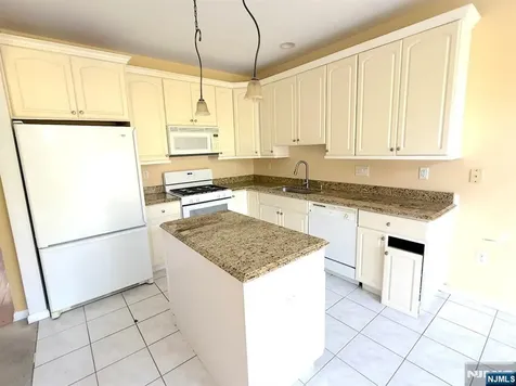 5 Magnolia Lane Cedar Grove NJ 07009