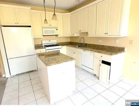 5 Magnolia Lane Cedar Grove NJ 07009