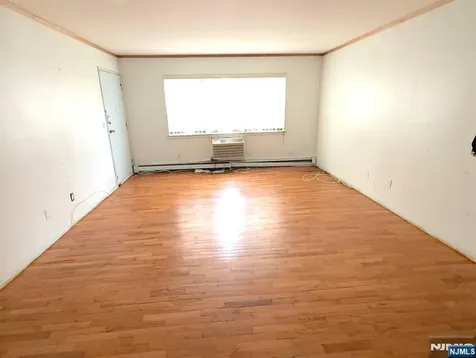 4 Lakeview Leonia NJ 07605