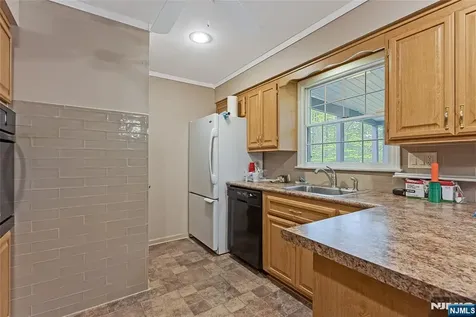 12 Dogwood Drive Chester Township NJ 07930