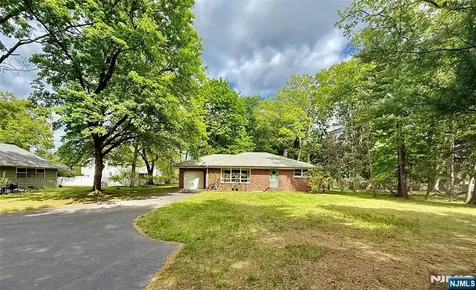 1 Winada Place River Vale NJ 07675