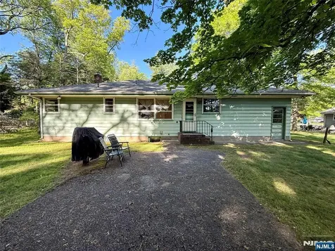 1 Winada Place River Vale NJ 07675