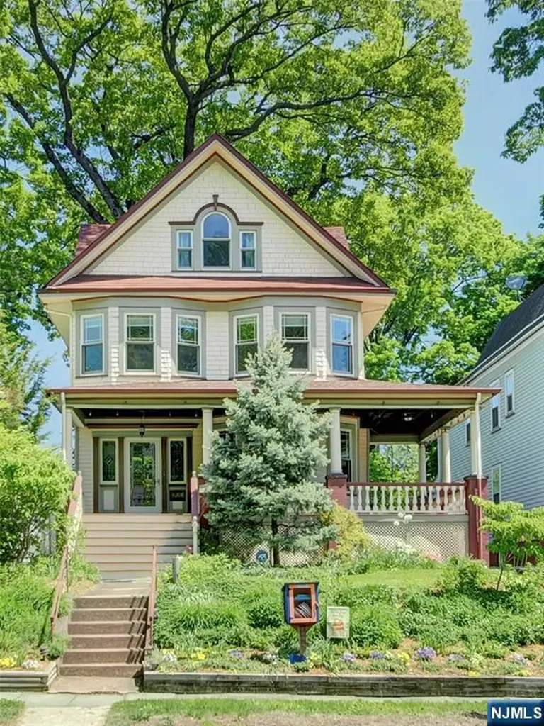 521 Belleville Avenue Glen Ridge NJ 07028