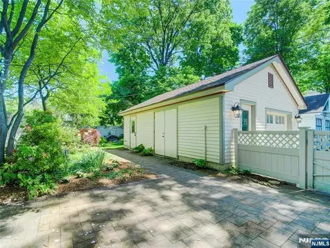 521 Belleville Avenue Glen Ridge NJ 07028
