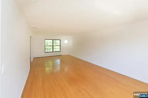 203 Mountain Avenue Hawthorne NJ 07506