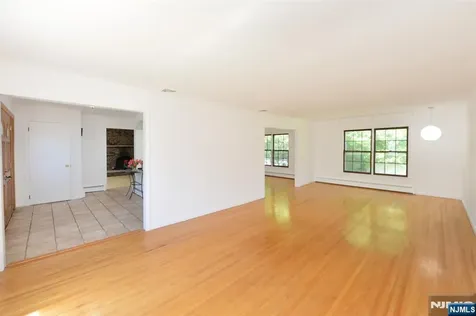 203 Mountain Avenue Hawthorne NJ 07506