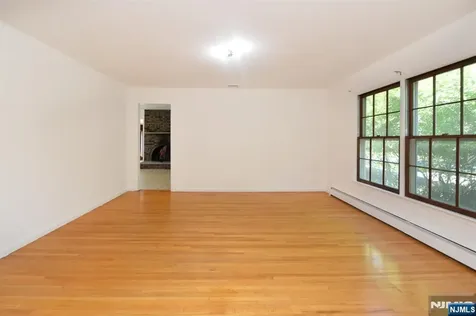 203 Mountain Avenue Hawthorne NJ 07506