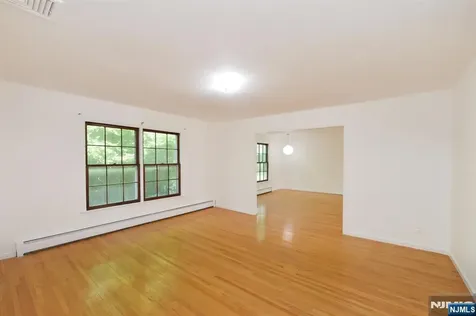 203 Mountain Avenue Hawthorne NJ 07506