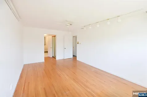 203 Mountain Avenue Hawthorne NJ 07506