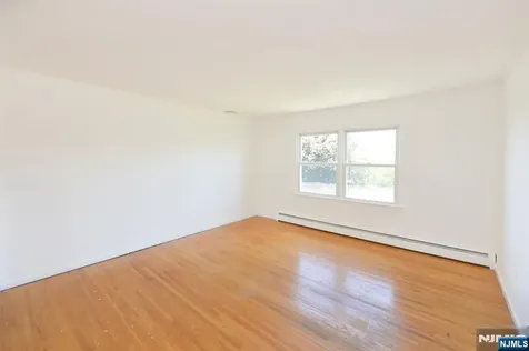 203 Mountain Avenue Hawthorne NJ 07506