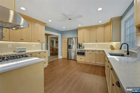 283 Summit Street Norwood NJ 07648