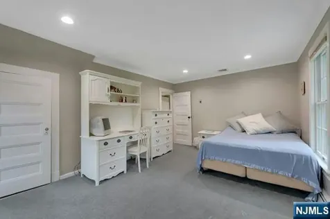 283 Summit Street Norwood NJ 07648