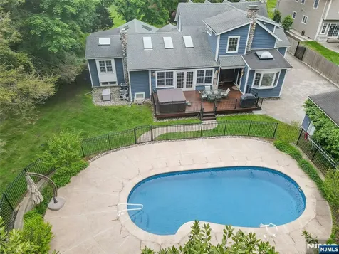 283 Summit Street Norwood NJ 07648