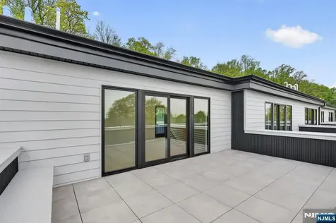 522 Valley Road Clifton NJ 07013