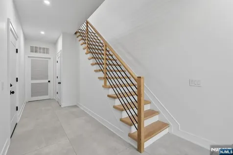 522 Valley Road Clifton NJ 07013