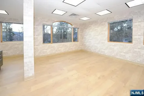 600 Godwin Avenue Midland Park NJ 07432