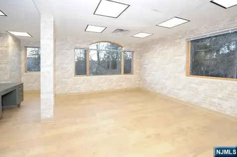600 Godwin Avenue Midland Park NJ 07432