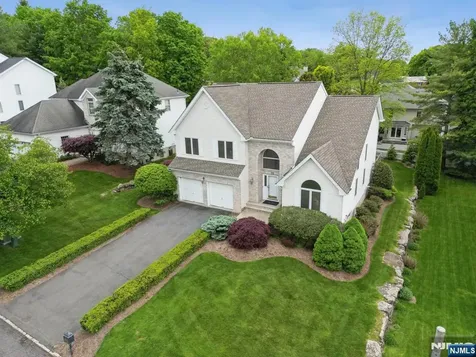 22 Wagon Trail Mahwah NJ 07430