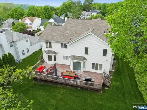 22 Wagon Trail Mahwah NJ 07430