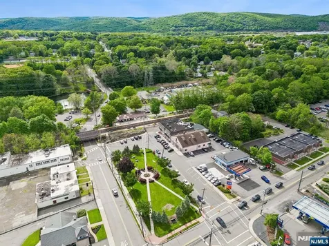 22 Wagon Trail Mahwah NJ 07430