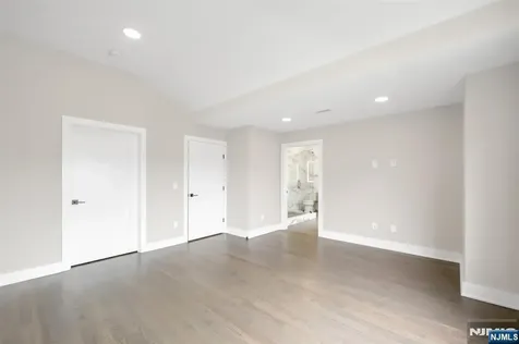 139 Philip Elmwood Park NJ 07407