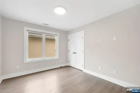 139 Philip Elmwood Park NJ 07407