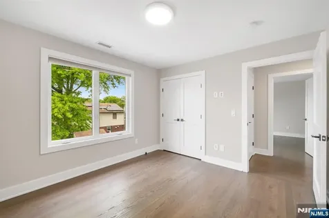 139 Philip Elmwood Park NJ 07407