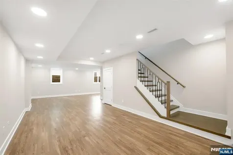 139 Philip Elmwood Park NJ 07407