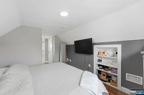 32 Willard Street Garfield NJ 07026