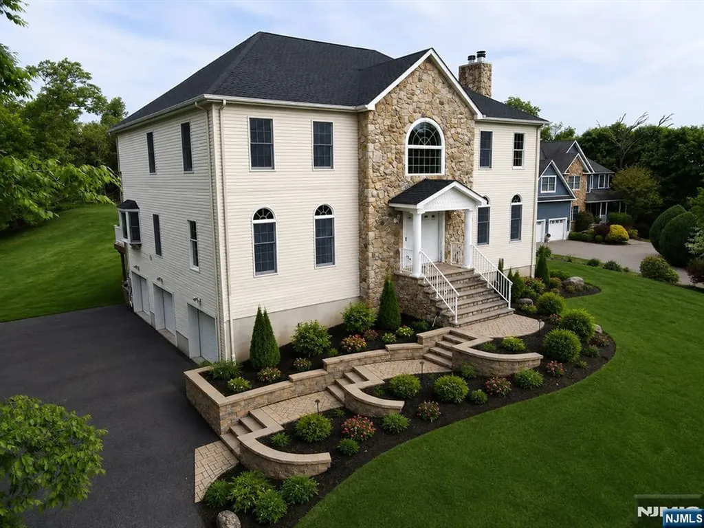 40 Horseneck Road Montville Township NJ 07045