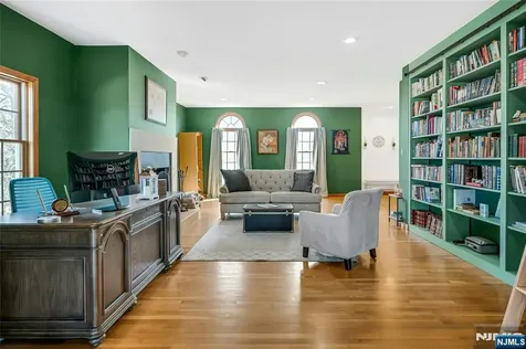 40 Horseneck Road Montville Township NJ 07045