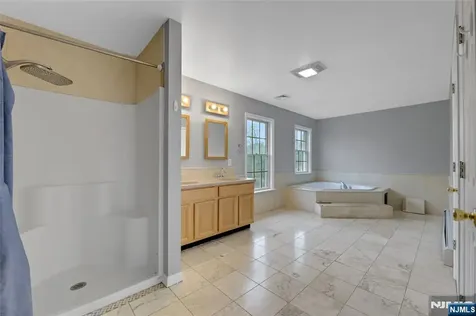 40 Horseneck Road Montville Township NJ 07045