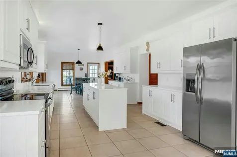 40 Horseneck Road Montville Township NJ 07045