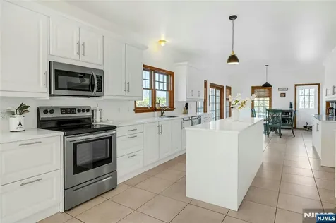40 Horseneck Road Montville Township NJ 07045