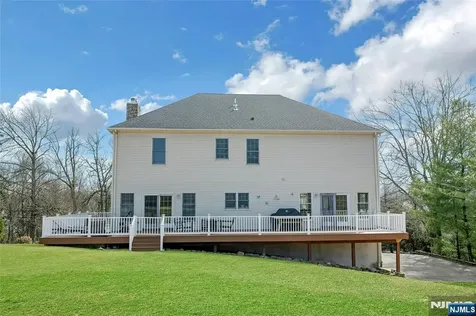 40 Horseneck Road Montville Township NJ 07045