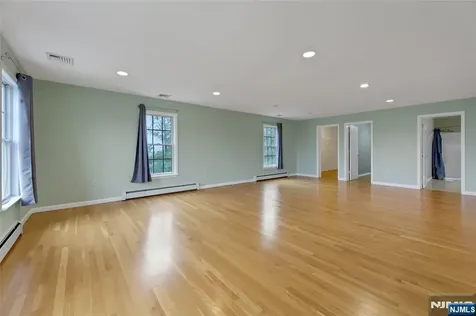 40 Horseneck Road Montville Township NJ 07045