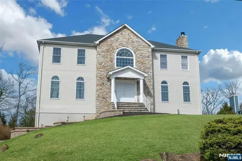 40 Horseneck Road Montville Township NJ 07045